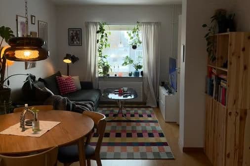 Möblerad 2:a med balkong i centrum